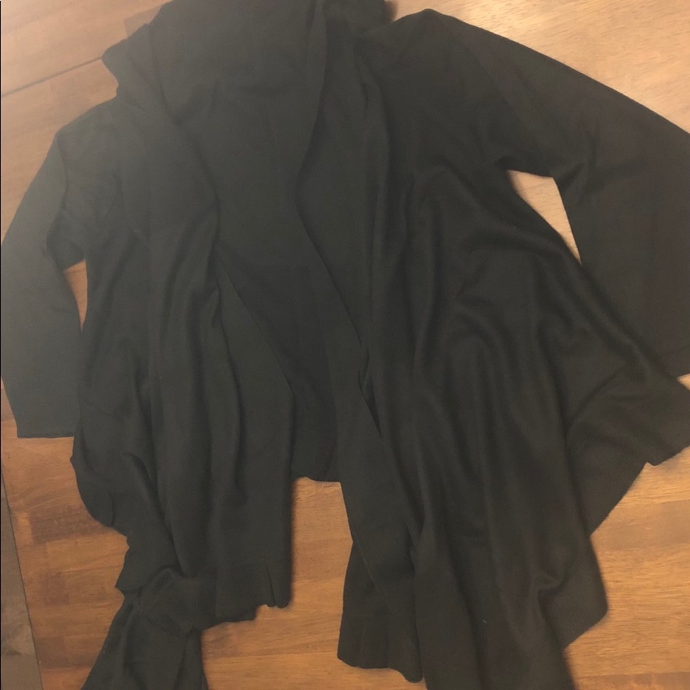 🖤 Flowy Black Cardigan 🖤